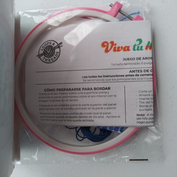 Viva Tu Heritage Authentic Self Embroidery Hoop Kit by Loops & Threads  6" - Picture 4 of 7